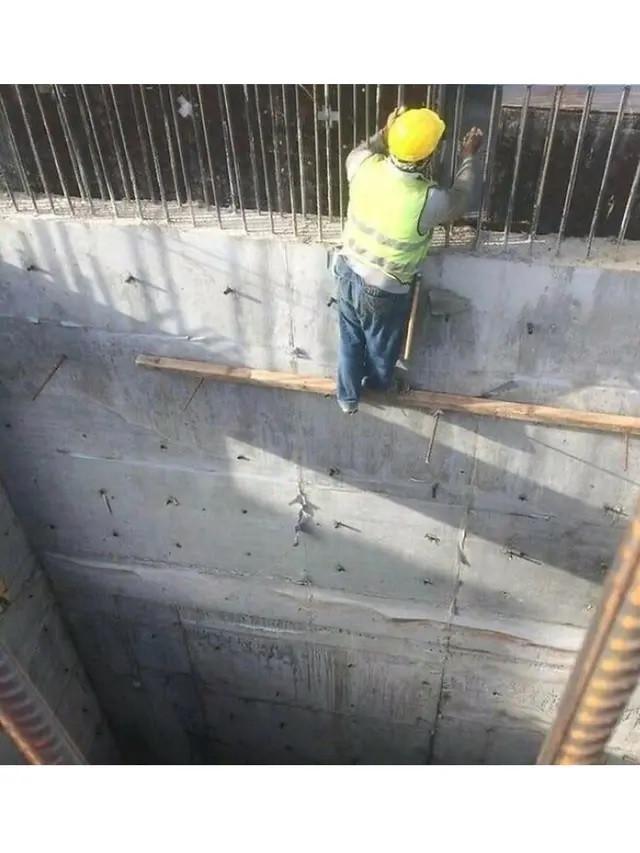 Aksi Ektrem Tukang Bangunan