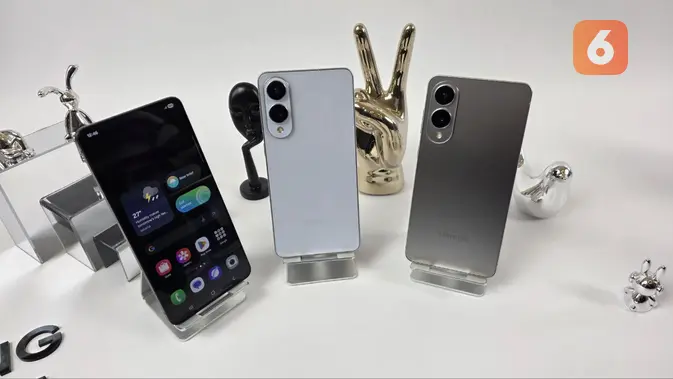 Samsung Galaxy S25 Edge hadir dengan tiga opsi warna yakni Titanium Silver, Titanium Icy Blue, dan Titanium Jetblack. (Liputan6.com/ Agustin Setyo Wardani)