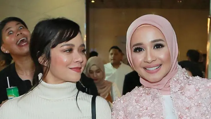 Nora Danish dan Laudya Cynthia Bella