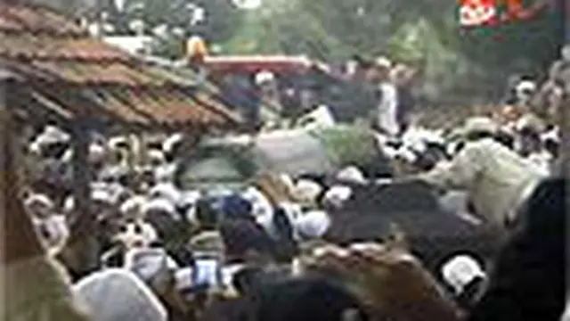 Kiai Faqih Dimakamkan, Jalur Tuban-Surabaya Macet