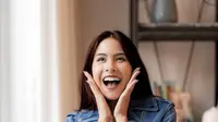 Maudy Ayunda Ubah Hari Senin yang Sibuk Jadi Kesempatan untuk Berkembang dan Berbagi Inspirasi