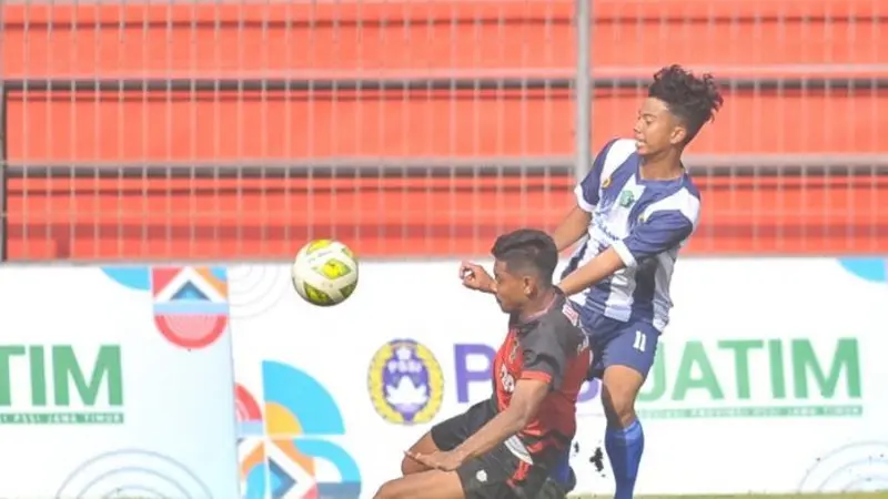 Pertandingan tim sepak bola utra antara Kabupaten Banyuwangi vs Kabupaten Sidoarjo di Stasion JSG Jember yang berhasil dimenangkan kesebalasan Kabupaten Banyuwangi dengan skor tipis 1-0 (Istimewa)