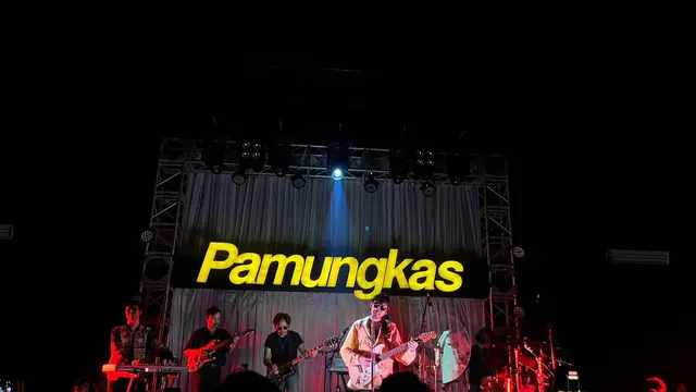 Pamungkas konser Tour Album 'Hardcore Romance" di PFN, Jakarta Timur.
