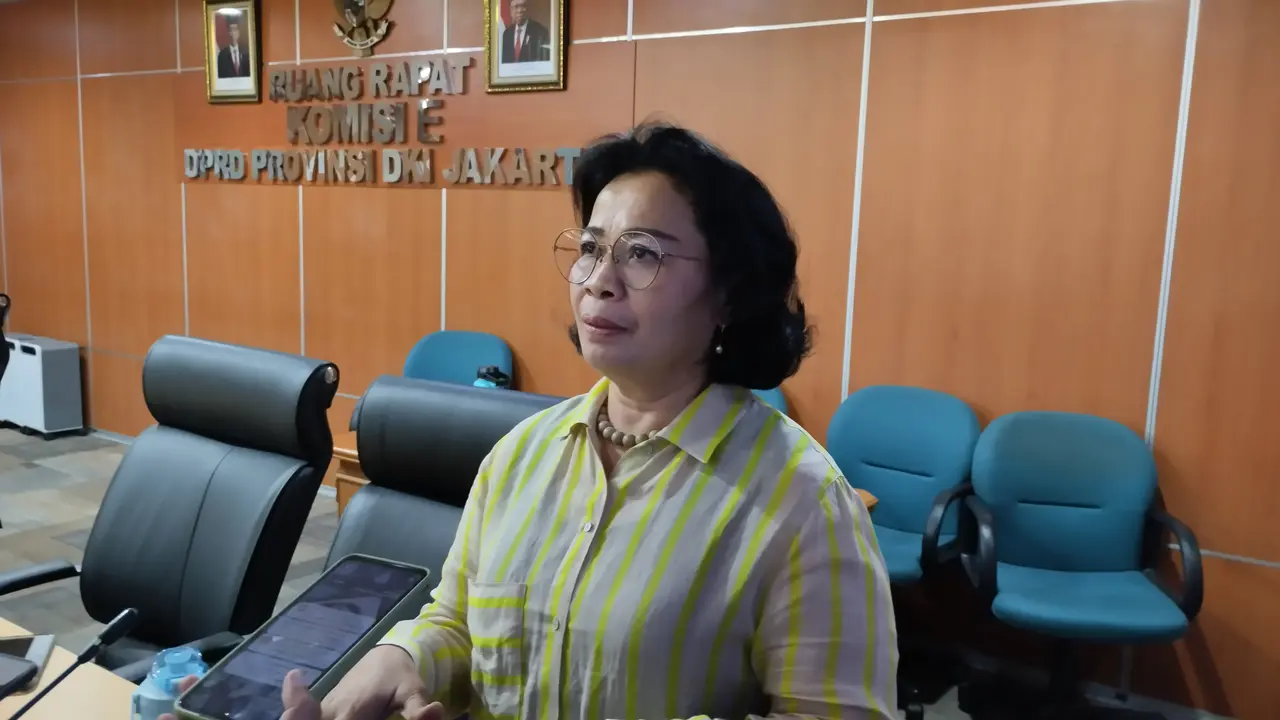 Anggota Komisi E Dewan Perwakilan Rakyat Daerah (DPRD) DKI Jakarta Fraksi PDI Perjuangan (PDIP) Merry Hotma