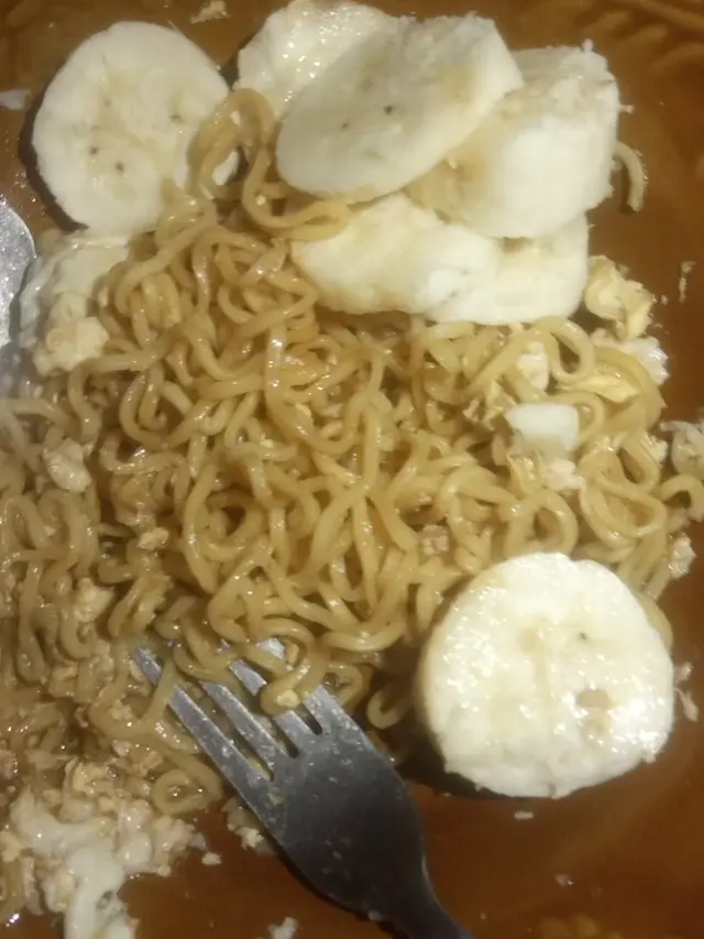 6 Menu Kombinasi Makanan Campur Buah Ini Nyeleneh Banget