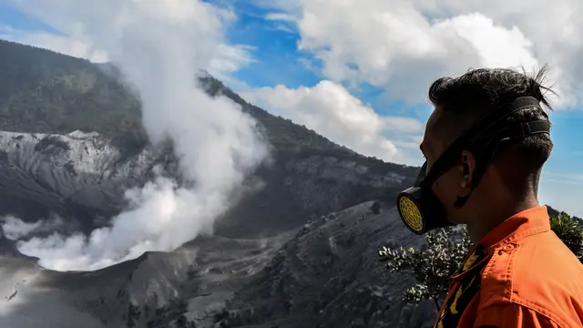 Suasana Gunung Tangkuban Perahu Sehari Setelah Erupsi