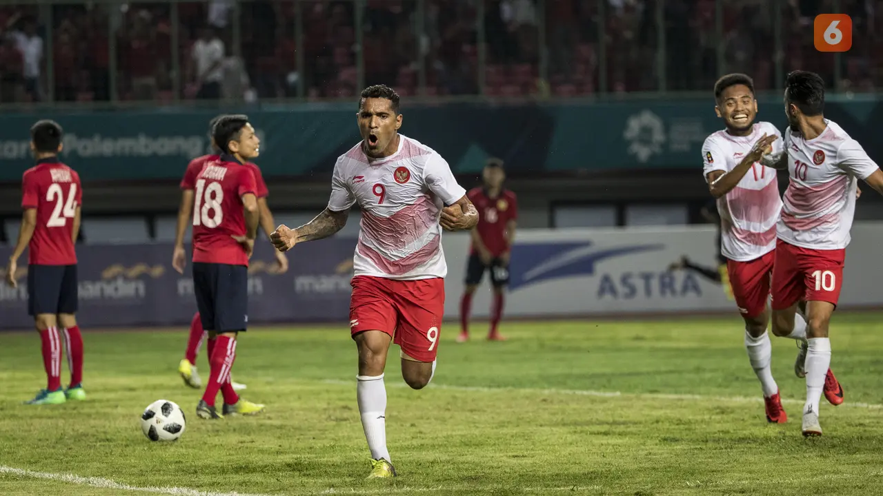 Sepak Bola : Indonesia Vs Laos
