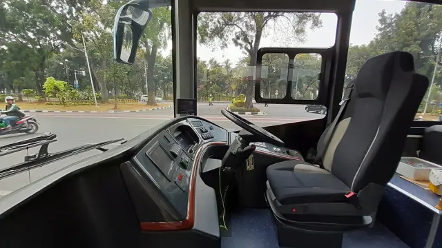 Direktorat Jenderal Perhubungan Darat Kementerian Perhubungan melakukan uji coba bus listrik buatan lokal, yaitu PT Mobil Anak Bangsa (MAB).
