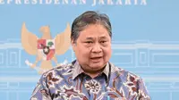 Menteri Koordinator Bidang Perekonomian Airlangga Hartarto usai mengikuti rapat terbatas di Istana Merdeka Jakarta, Kamis, 27 November 2025.(Foto: laman ekon.go.id)