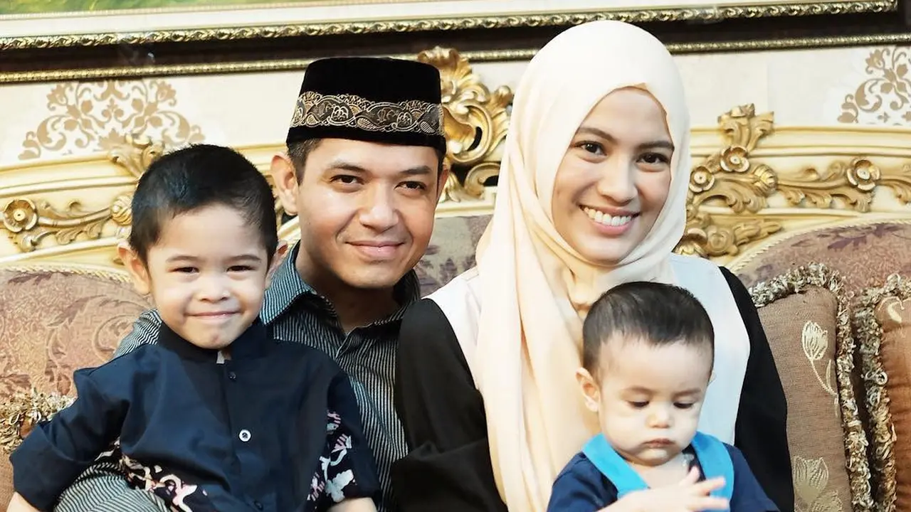 [Bintang] Dude Harlino dan Alyssa Soebandono