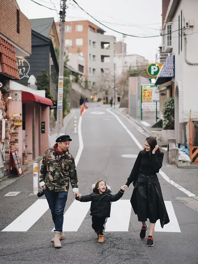 Ringgo Agus Rahman dan Sabai Morscheck