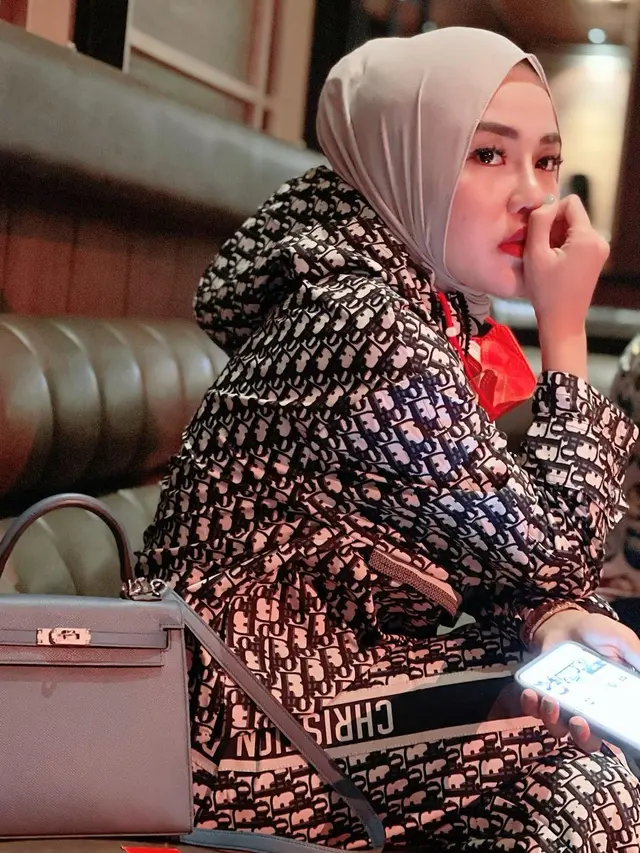 Medina Zein.