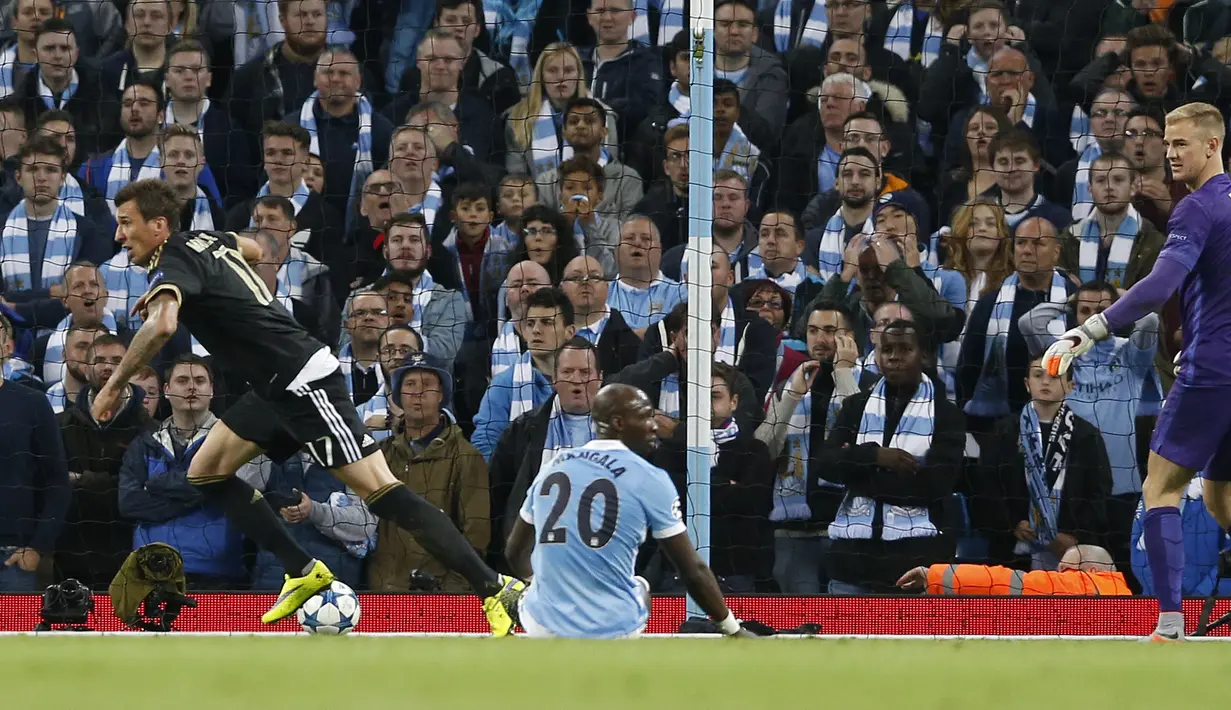 di laga Grup D Liga Champions di Stadion Etihad, Manchester, Inggris, Rabu (16/9/2015) dini hari WIB. (Action Images via Reuters/Carl Recine)
