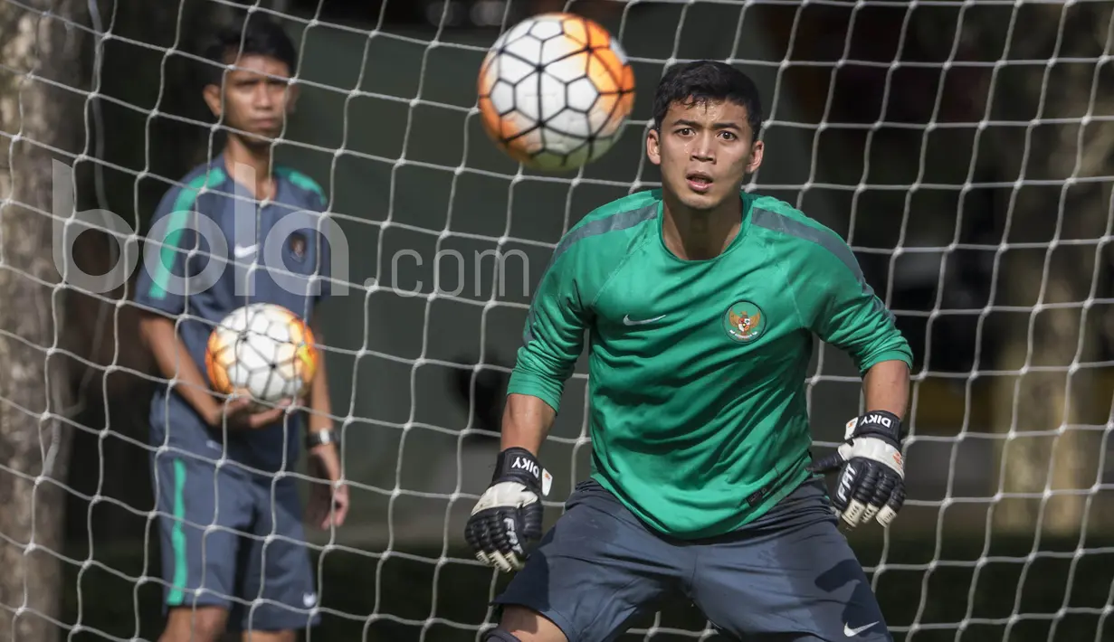 2. Mochamad Dicky Indrayana (Bali United) - Merupakan salah satu kiper dari Timnas U-19 saat meraih gelar Piala AFF. Meski tidak tampil reguler bersama Serdadu Tridatu, dirinya memiliki bakat yang layak dipertimbangkan. (Bola.com/Vitalis Yogi Trisna)