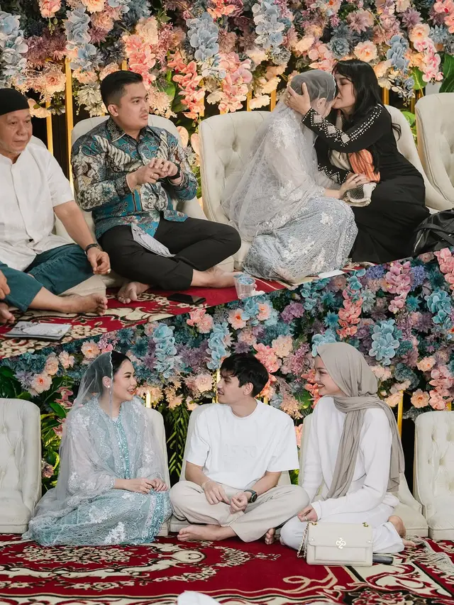 Sarah Gibson Hamil Anak Pertama
