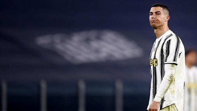 Foto Liga Italia: Ekspresi Kecewa Cristiano Ronaldo Usai Juventus Digilas Fiorentina