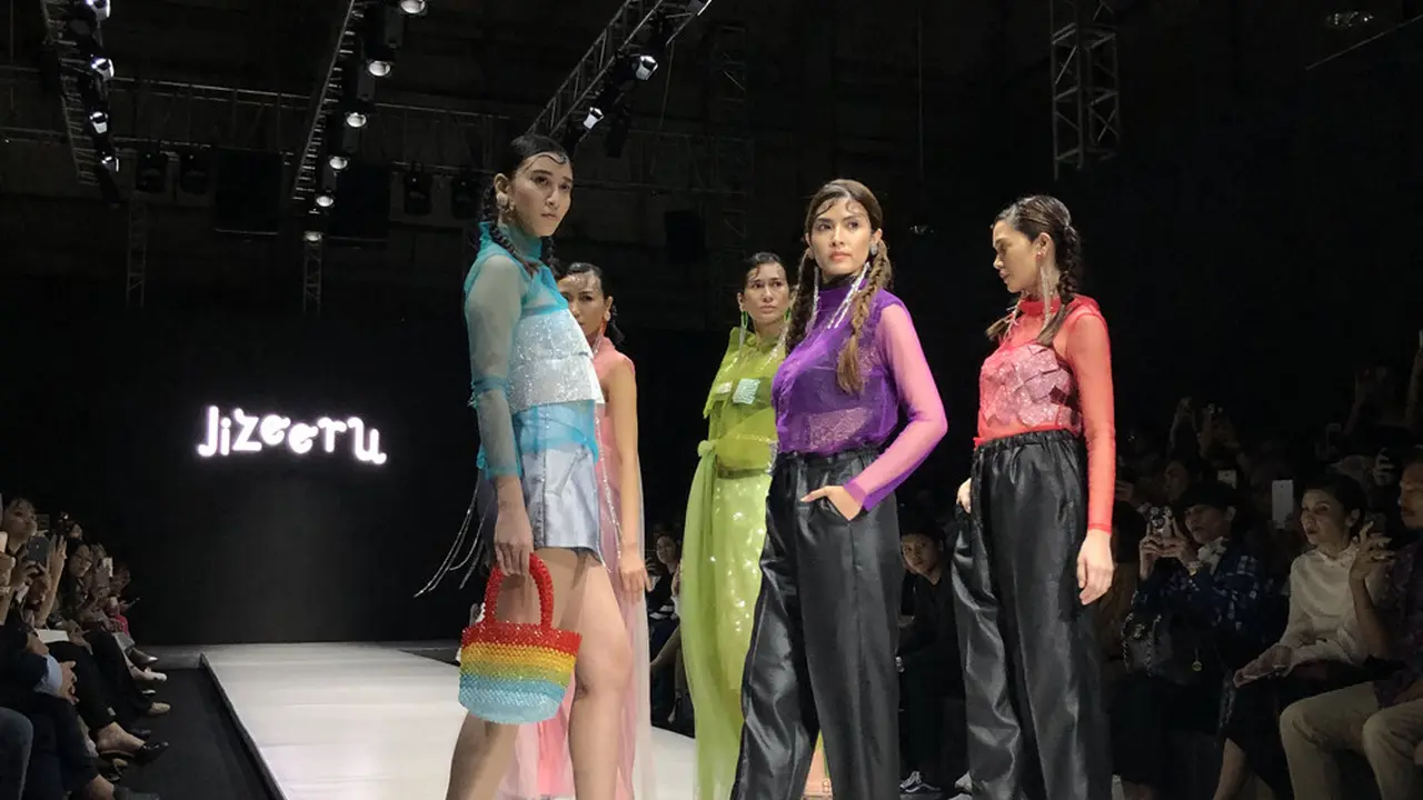 Usung Tema Woman Strength, ESMOD Jakarta Meriahkan Plaza Indonesia Fashion Week 2019