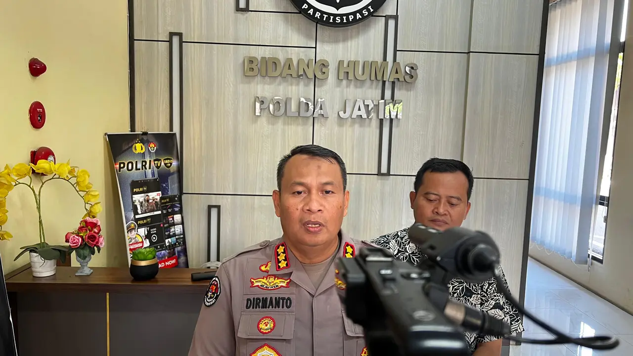 Kabidhumas Polda Jatim, Kombes Pol Dirmanto. (Dian Kurniawan/Liputan6.com)