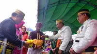Pj Gubernur Sulsel Bahtiar Baharuddin mengikuti ritual Mappacekke Wanua (Foto: Liputan6.com/Istimewa)