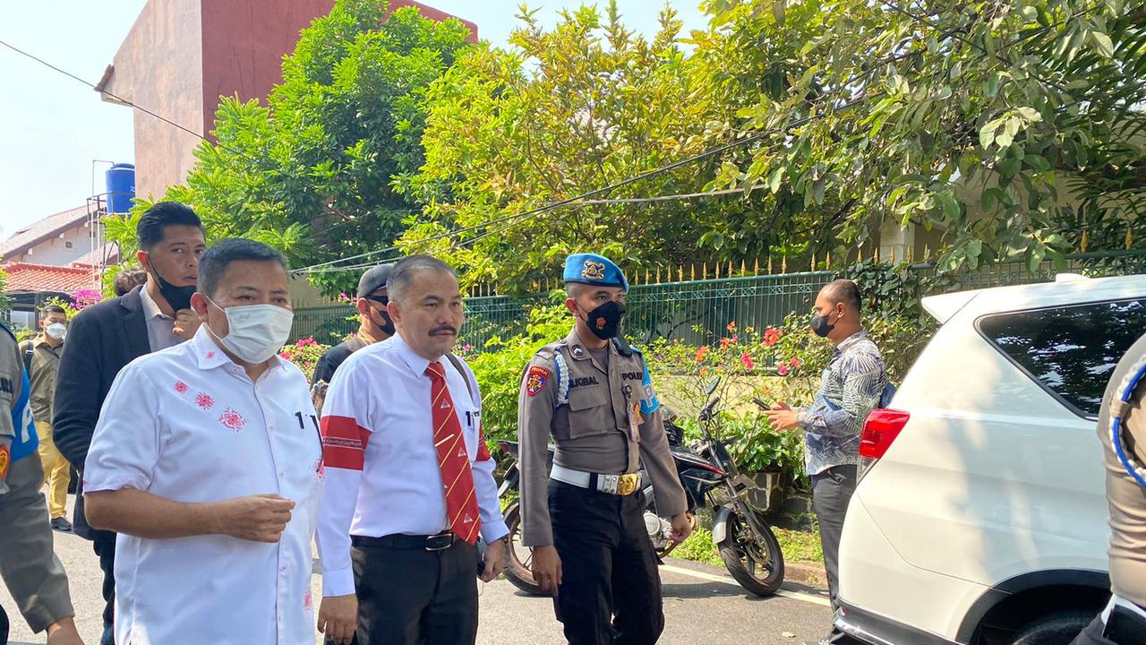 Tak Diizinkan Masuk saat Rekonstruksi Kejadian, Pengacara Brigadir J, Kamaruddin Simanjuntak dan Johnson Panjaitan Pilih Pulang