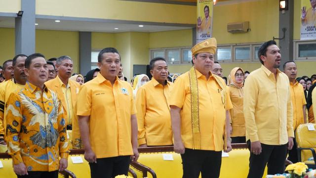 Ketua Umum DPP Partai Golkar Airlangga Hartarto, dalam rapat koordinasi kader Golkar seluruh Provinsi Kalbar