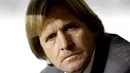 Legenda Jerman, Bernd Schuster yang diangkat Benfica sebagai pelatih baru tim pada 10 Juni 2010 dengan kontrak dua tahun. AFP PHOTO / CRISTINA QUICLER 