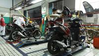 Cek 4 Komponen Motor Ini Sebelum Riding di Musim Hujan