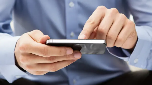 Survei Google: Orang Indonesia Betah Online 5,5 Jam Per Hari