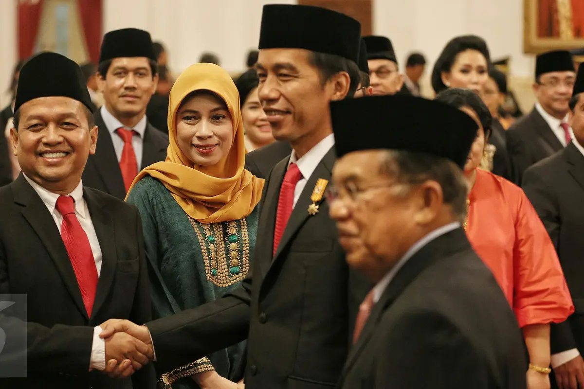 20160120-Jokowi Resmi Lantik Pengurus KEIN Pimpinan Soetrisno Bachir-Jakarta