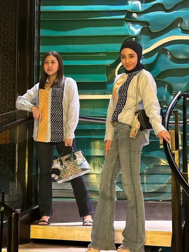 Bestie Sejati, 5 Potret Penti Nur Afiani dan Errina GD yang Hobi Pakai Baju Senada (credit: instagram/pentypenk).