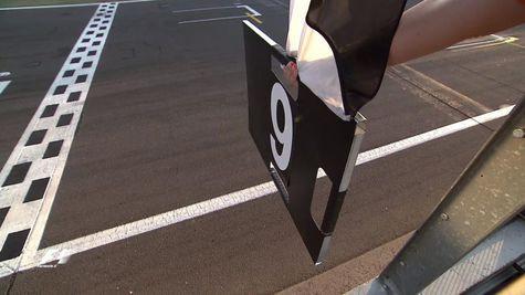 Setangah Hitam-Putih