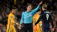 Suarez: Kartu Merah Torres Memalukan!