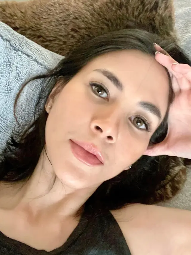 [Fimela] Dee Adnan pacar Tyo Nugros