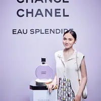 Lihat di sini gaya elegan Syifa Hadju hadiri acara peluncuran parfum terbaru Chanel di Tokyo. [Dok/Chanel/Syifa Hadju].