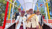 Ketua Majelis Syura PKS Salim Segaf Al Jufri berkunjung ke Provinsi Lampung dan mendapat gelar adat. (Liputan6.com/Istimewa)