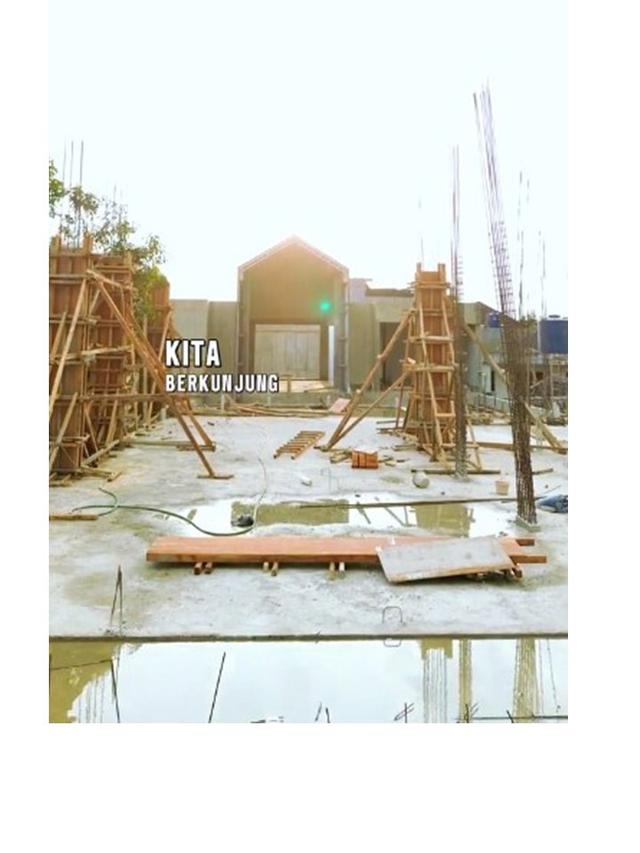 7 Potret Proses Pembangunan Rumah Baru Denny Sumargo, Ada Lapangan Basket