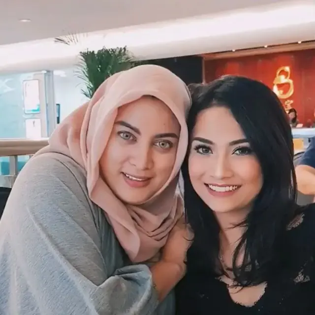 Vanessa Angel dan Jane Shalimar