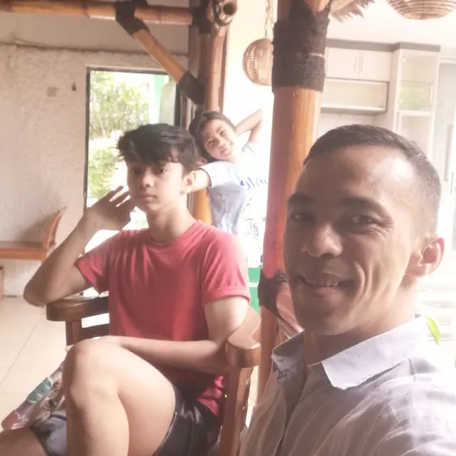 Dituding Bawa Kabur Anak, Ini 6 Potret Attila Syach dan Buah Hati yang Jadi Sorotan