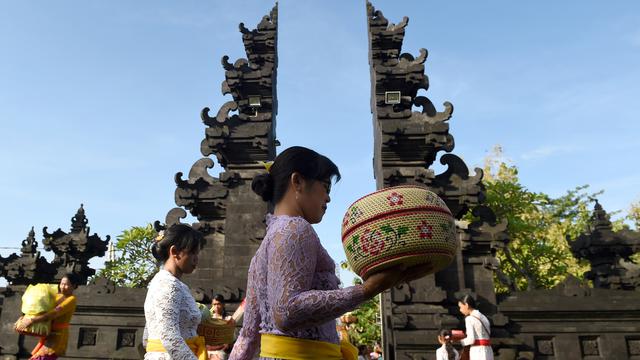 20170405-Umat Hindu Bali Rayakan Galungan-AFP