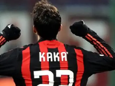AC Milan's Brazilian midfielder Kaka celebrates after scoring a goal during a Serie A football match against Catania at San Siro Stadium in Milan on December 7 , 2008. AFP PHOTO / GIUSEPPE CACACE 