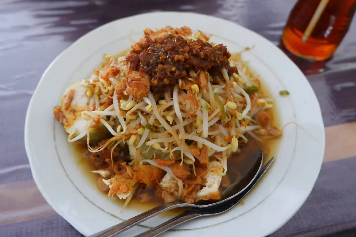 lontong balap