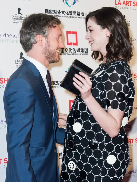 Meskipun sudah melahirkan pada bulan lalu, namun kabar bahagia itu baru terdengar beberapa hari yang lalu. (AFP/Bintang.com)