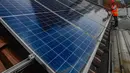 Listrik ini yang kemudian bisa dimanfaatkan dalam kehidupan sehari-hari untuk menyalakan peralatan elektronik dan sebagainya. (merdeka.com/Arie Basuki)