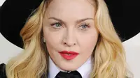 Madonna mengungkapkan sisi lain dari dalam hidupnya sebagai wanita biasa di Hari Ibu. Seperti apa kegiatan sang superstar tersebut?
