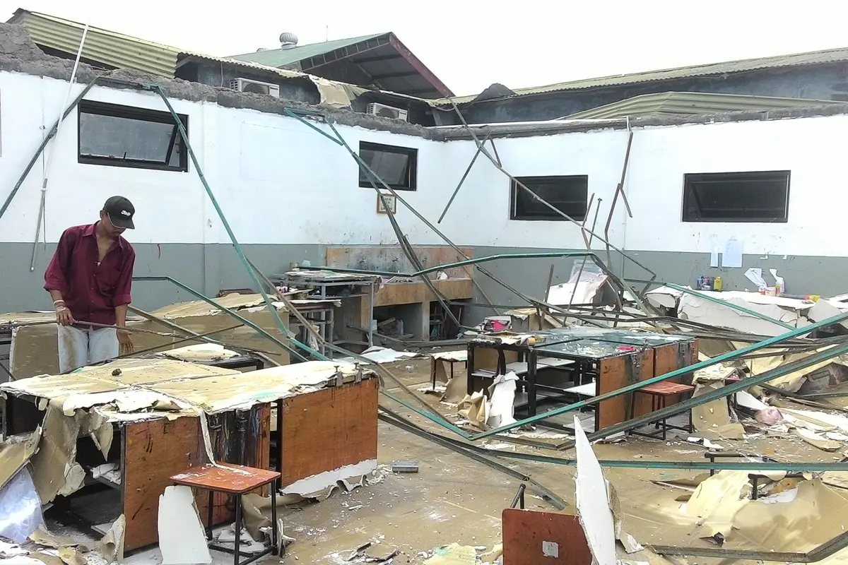 Atap Sekolah di Bogor Ambruk, Siswa Diliburkan