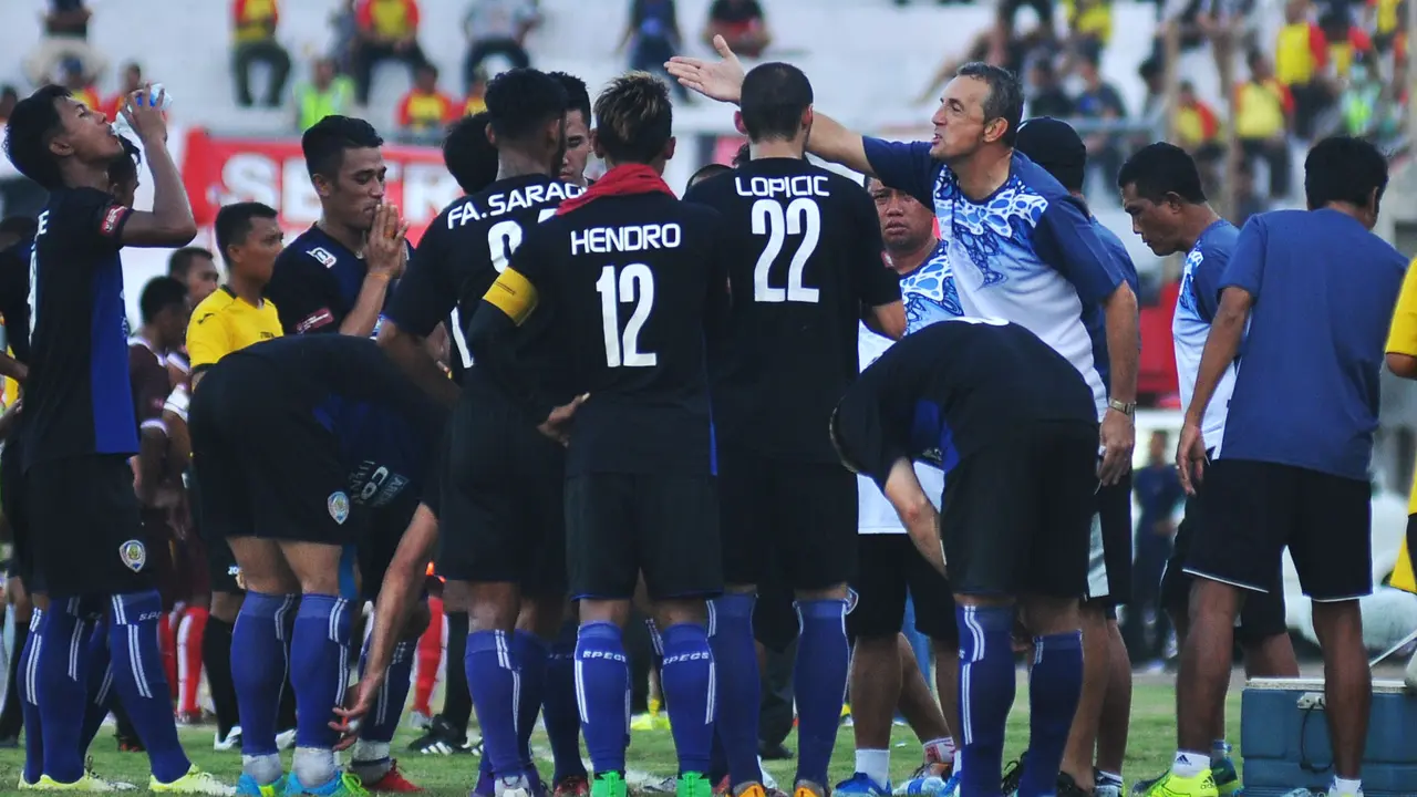 Arema Cronus vs Persib Bandung
