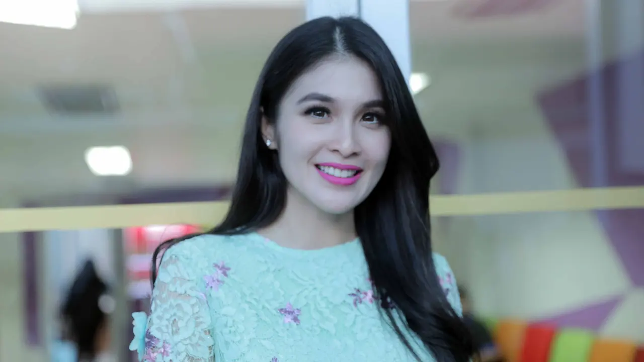 Sandra Dewi