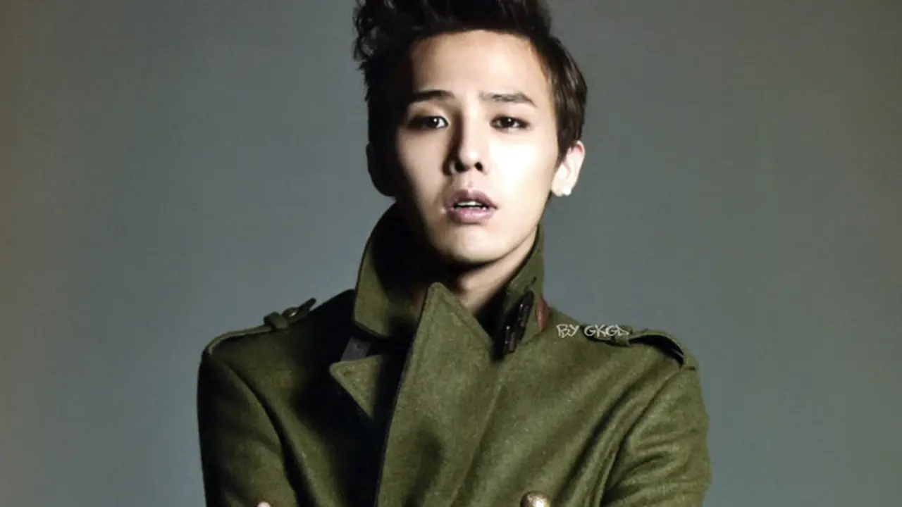 [Bintang] Jalani Wajib Militer, G-Dragon Kebanjiran Pujian dari Joo Won