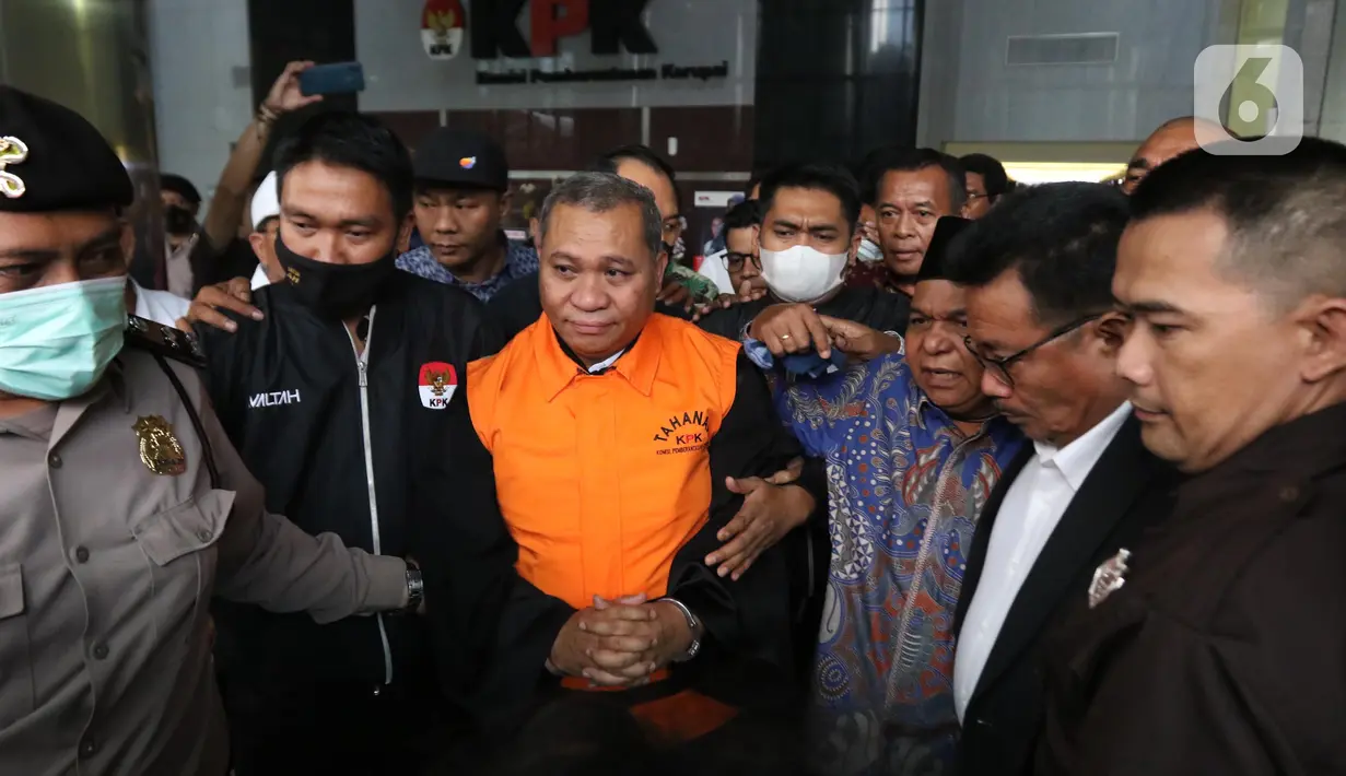 Tim Penyidik menahan Stefanus Roy Rening untuk 20 hari pertama dari tanggal 9 Mei 2023 s/d 28 Mei 2023 di cabang Rutan KPK pada Markas Komando Puspomal, Jakarta Utara. (Liputan6.com/Helmi Fithriansyah)