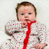 Sebentar lagi Valentina, Kenalan yuk sama si imut menggemaskan dan punya tanda lahir bentuk hati di keningnya.